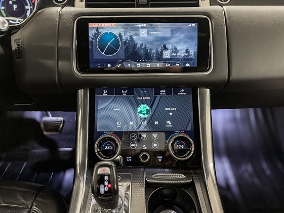 Land Rover Range Rover Sport 14 of 27