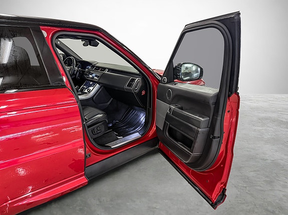 Land Rover Range Rover Sport 15 of 27