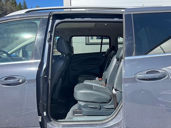 Ford Grand C-MAX 10 of 16