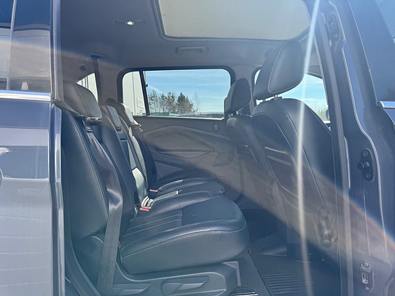 Ford Grand C-MAX 14 of 16
