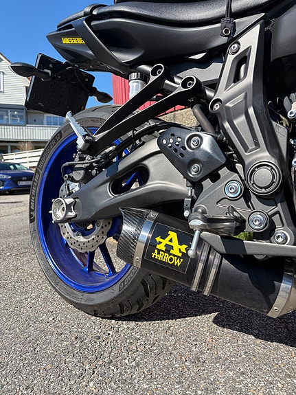 Yamaha MT-07 6 of 8