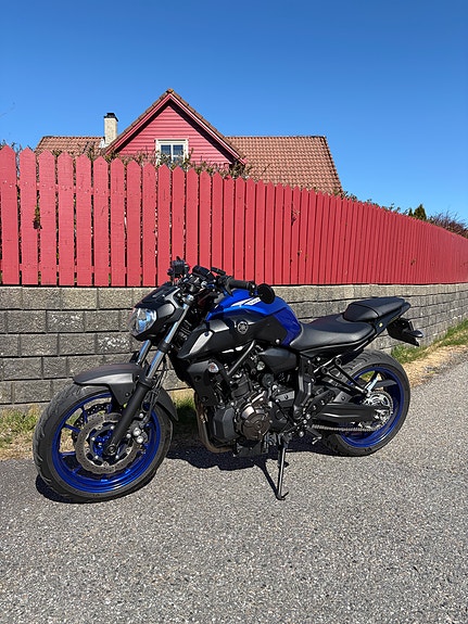 Yamaha MT-07 2 of 8