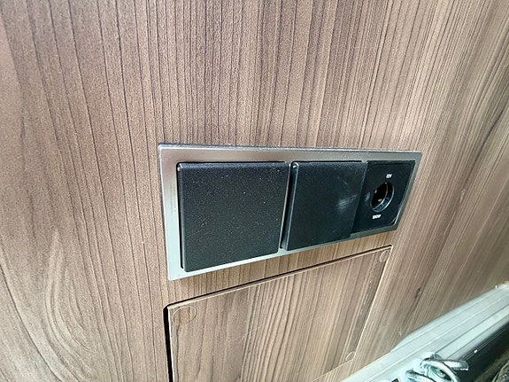 Bilde 9 av KABE ROYAL TM 780 LGB. Hengerfeste