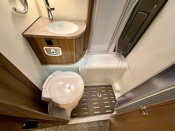 Bilde 29 av KABE ROYAL TM 780 LGB. Hengerfeste