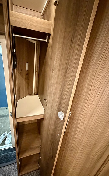 Bilde 23 av KABE ROYAL TM 780 LGB. Hengerfeste