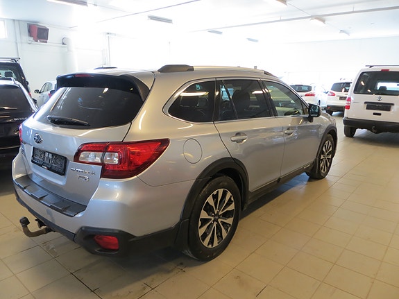 Subaru Outback 4 of 26