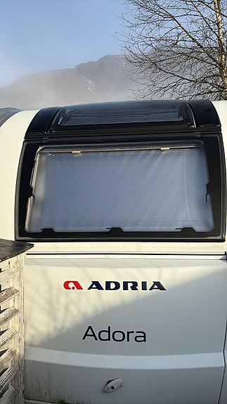 Adria Adorra 572 UT 4 of 13