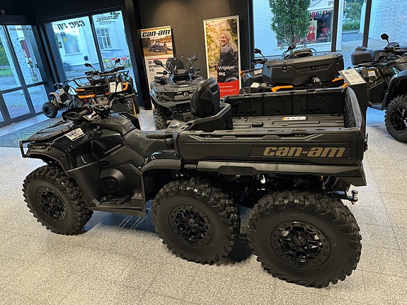 Can-Am Outlander Max 6x6 Backcountry 1000R 6 of 12