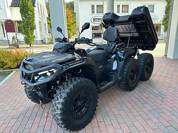 Can-Am Outlander Max 6x6 Backcountry 1000R 2 of 12