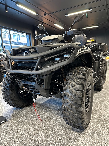 Can-Am Outlander Max 6x6 Backcountry 1000R 10 of 12