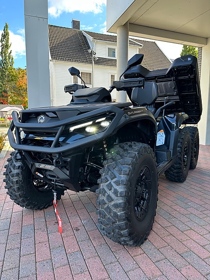 Can-Am Outlander Max 6x6 Backcountry 1000R
