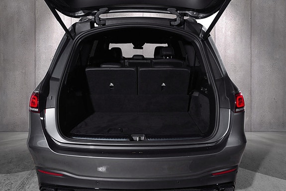Mercedes-Benz GLS63 12 of 30