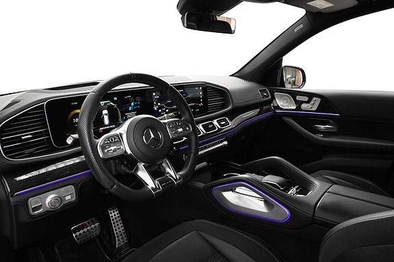 Mercedes-Benz GLS63 17 of 30
