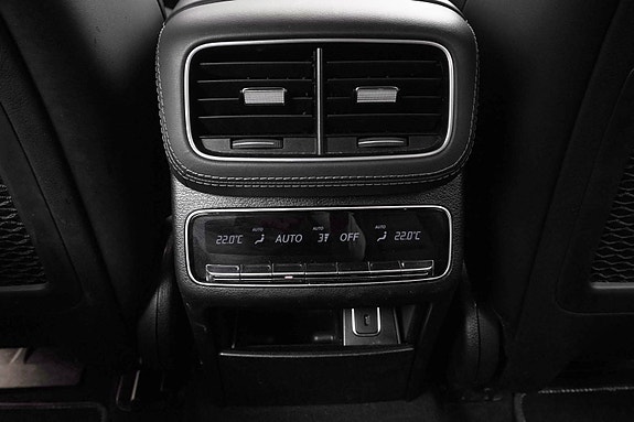 Mercedes-Benz GLS63 21 of 30