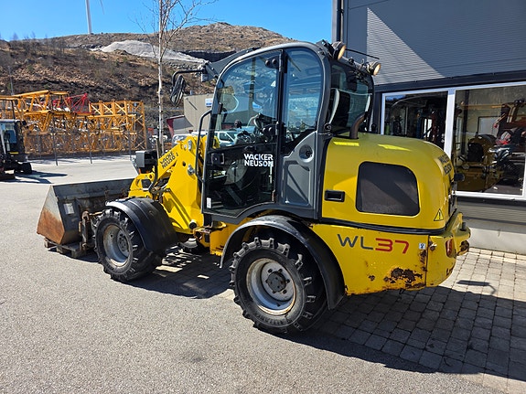 Wacker Neuson WL37 3 of 5