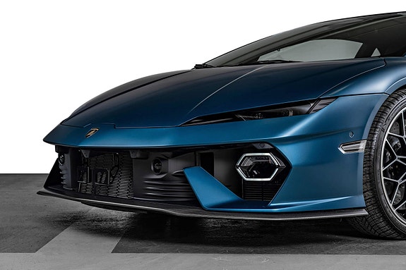 Lamborghini Temerario 2 of 5