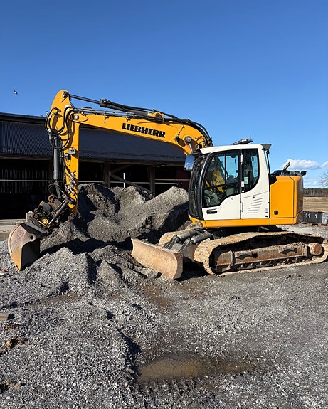 Liebherr 914 compact 2 of 5