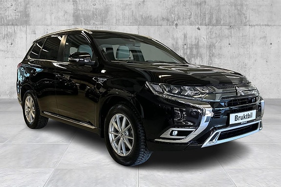 Mitsubishi Outlander 2 of 5