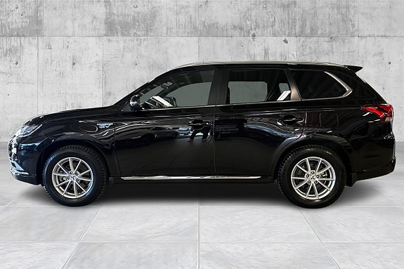 Mitsubishi Outlander 3 of 5