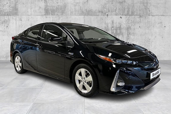 Toyota Prius Plug-in Hybrid 5 of 5