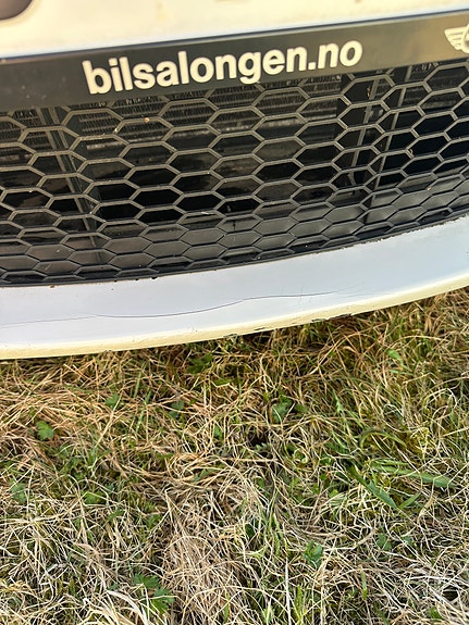 BMW 318i 13 of 14