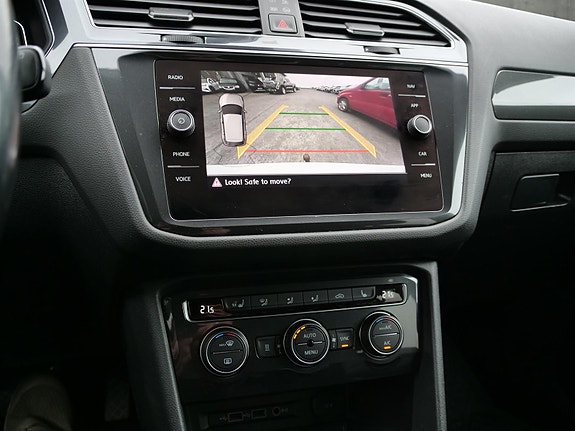 Volkswagen Tiguan Allspace 16 of 19