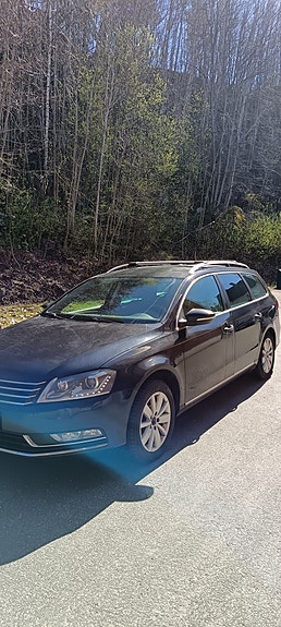 Volkswagen Passat 2 of 5
