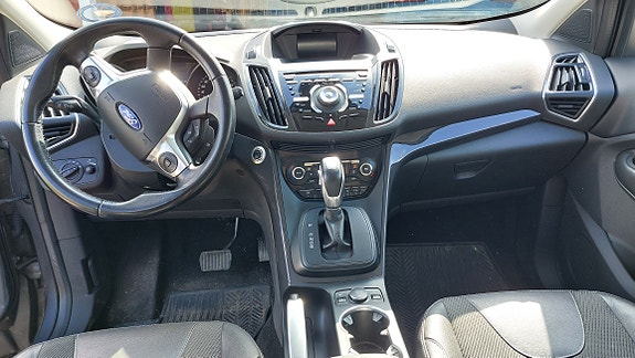 Ford Kuga 4 of 6