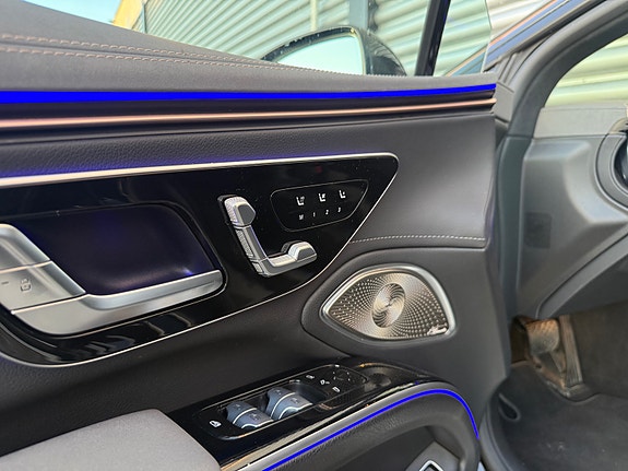 Mercedes-Benz EQS450 30 of 30