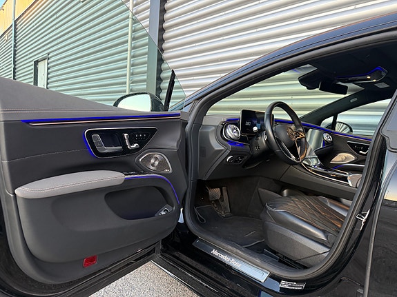 Mercedes-Benz EQS450 29 of 30