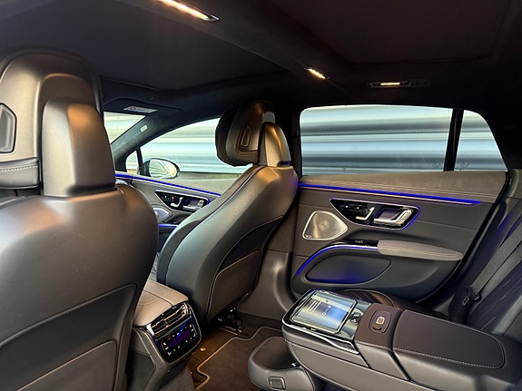 Mercedes-Benz EQS450 23 of 30