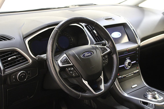 Ford Galaxy 28 of 30