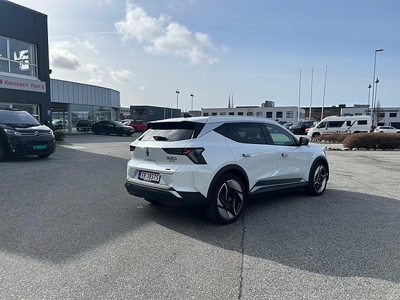 Renault Scenic E-Tech 5 of 30