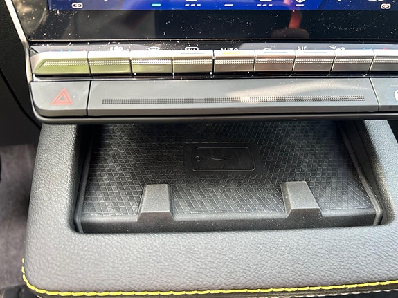 Renault Scenic E-Tech 24 of 30