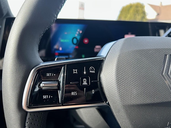 Renault Scenic E-Tech 20 of 30