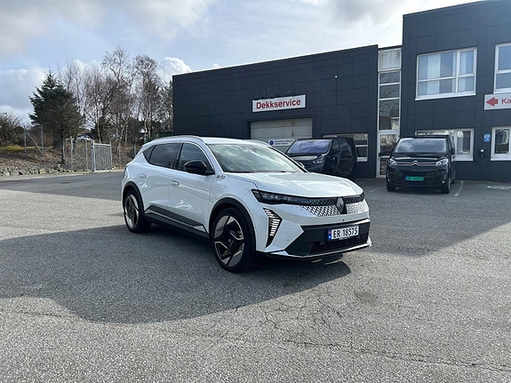 Renault Scenic E-Tech 3 of 30