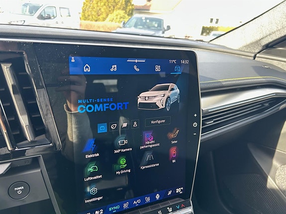 Renault Scenic E-Tech 29 of 30