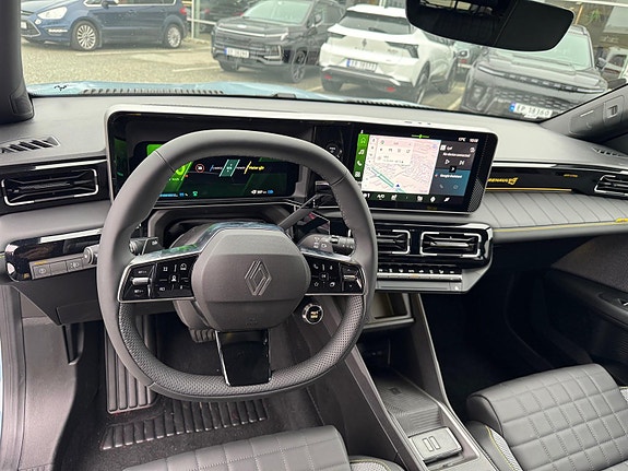 Renault 4 E-Tech 16 of 30