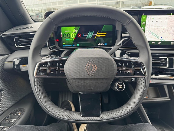 Renault 4 E-Tech 18 of 30