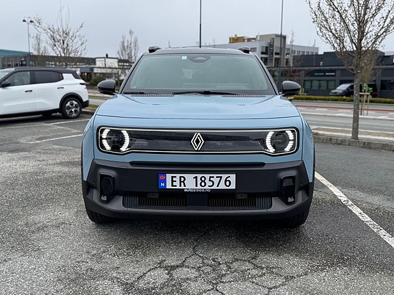 Renault 4 E-Tech 2 of 30
