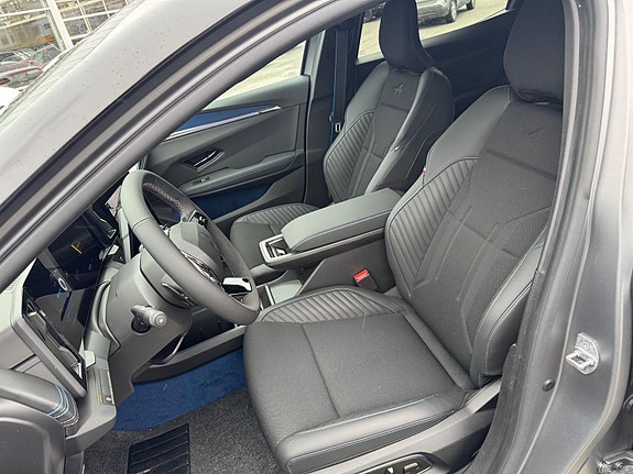Renault Megane 15 of 30