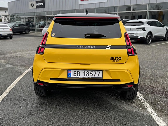 Renault 5 E-Tech 6 of 30