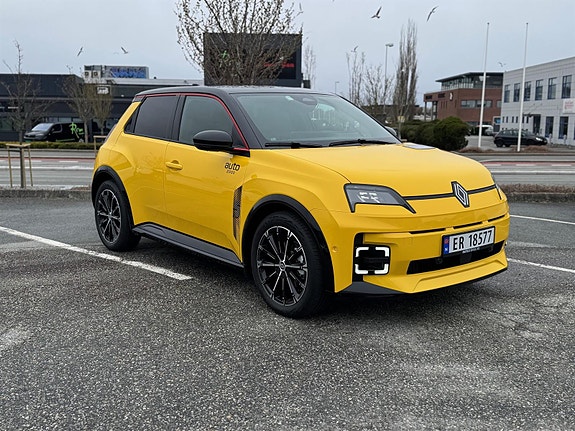 Renault 5 E-Tech 3 of 30