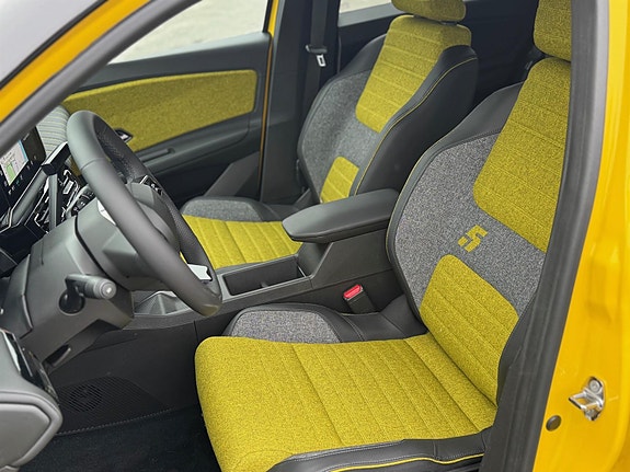 Renault 5 E-Tech 16 of 30