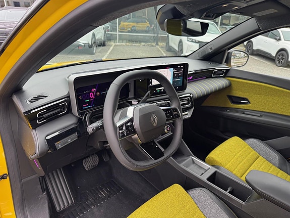 Renault 5 E-Tech 17 of 30