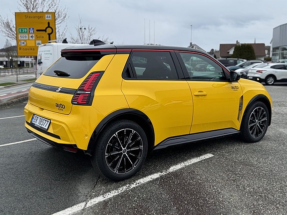 Renault 5 E-Tech 5 of 30