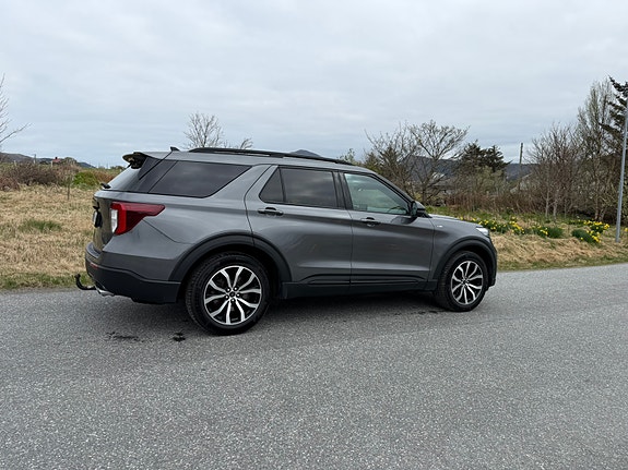 Ford Explorer 5 of 5