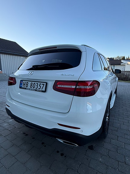 Mercedes-Benz GLC220 d 8 of 20