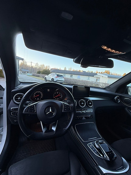 Mercedes-Benz GLC220 d 12 of 20