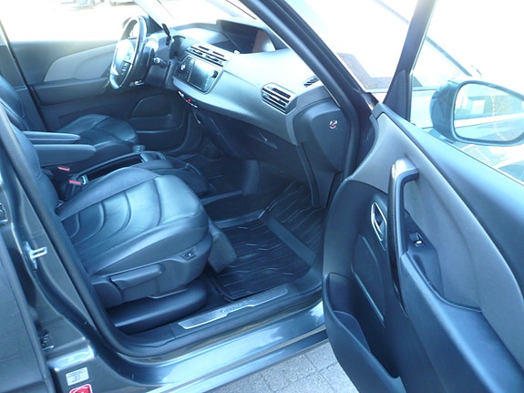 Citroen C4 Picasso 18 of 30